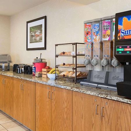 Country Inn & Suites By Radisson, Holland, Mi Dış mekan fotoğraf
