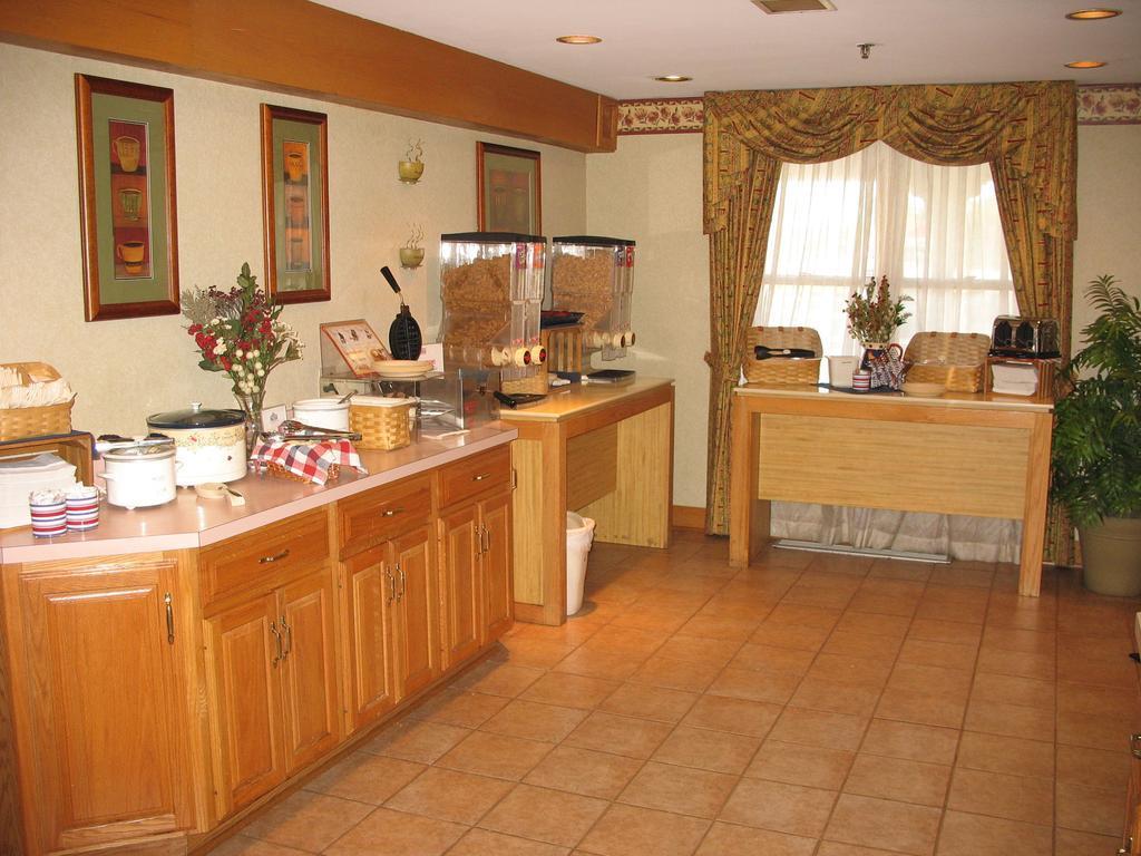 Country Inn & Suites By Radisson, Holland, Mi Restoran fotoğraf